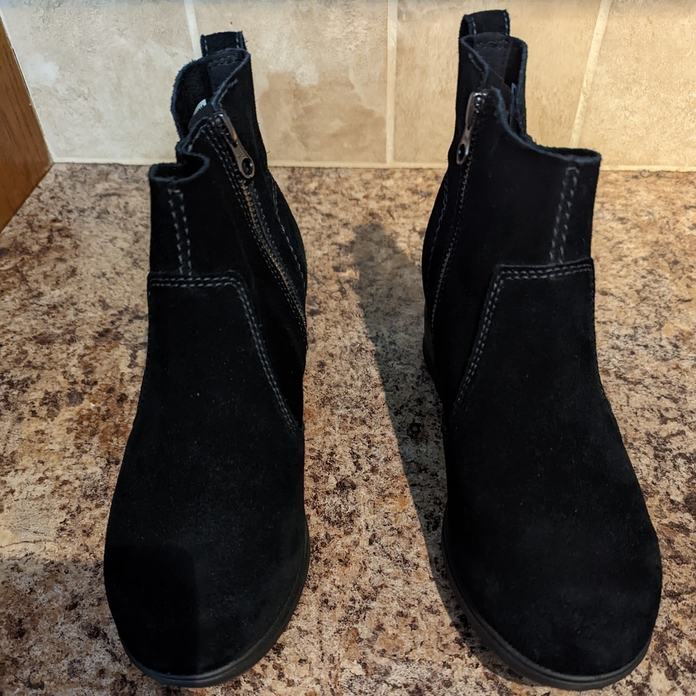 NIB Sorel Evie Booties sz. 8 black